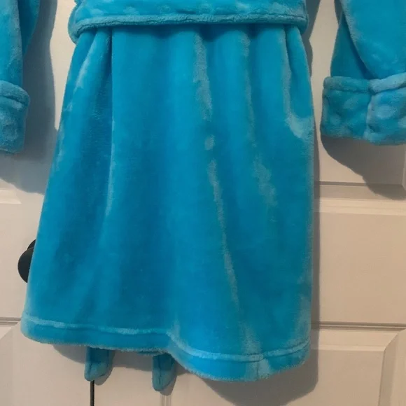 Turquoise Blue Plush Bath Robe - Picture 7 of 13